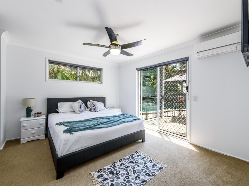 4 Dubbo Court, Helensvale QLD 4212