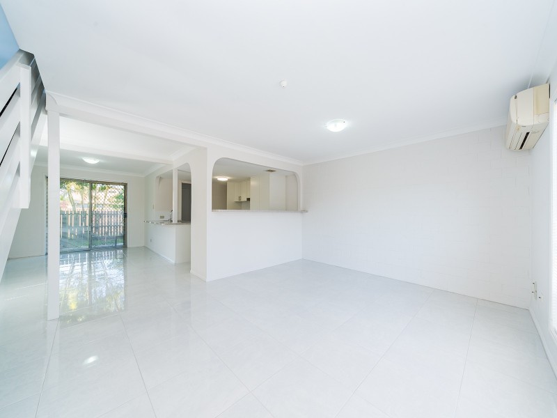 29/81 Olsen Avenue, Labrador QLD 4215