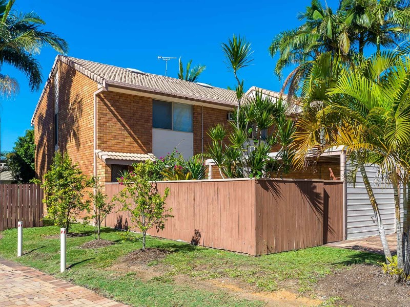 29/81 Olsen Avenue, Labrador QLD 4215