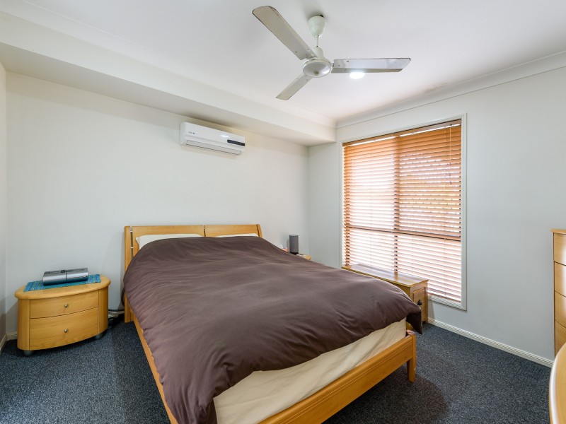 2/7 Gemma Glade, Labrador QLD 4215