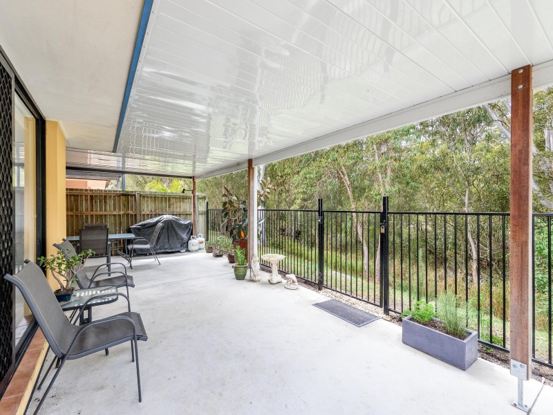 2/7 Gemma Glade, Labrador QLD 4215