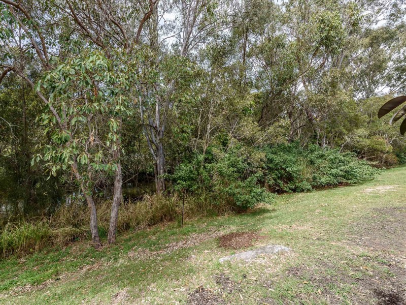 2/7 Gemma Glade, Labrador QLD 4215