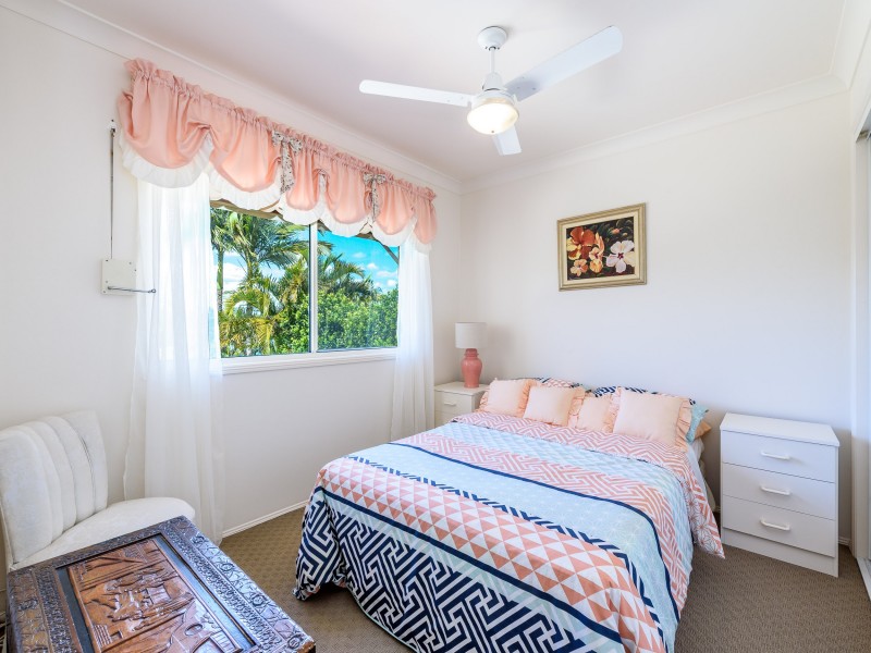 64 Burrendong Road, Coombabah QLD 4216