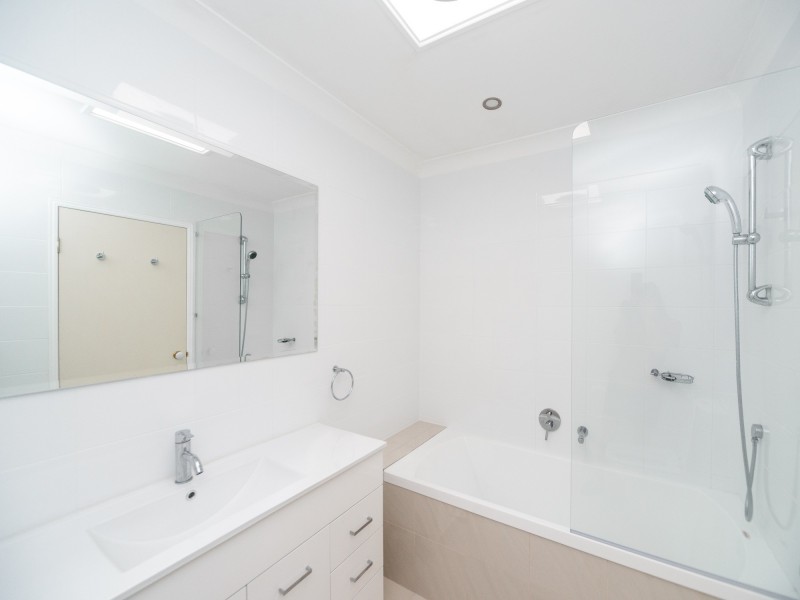 265/125 Hansford Road, Coombabah QLD 4216