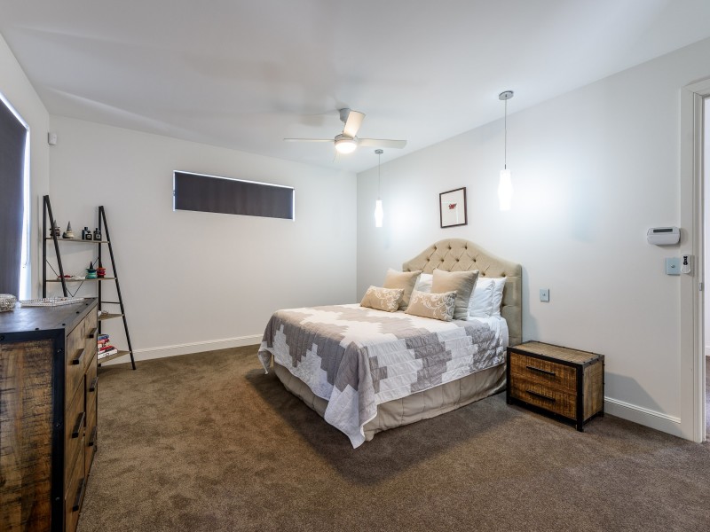 9 Plover Avenue, Paradise Point QLD 4216