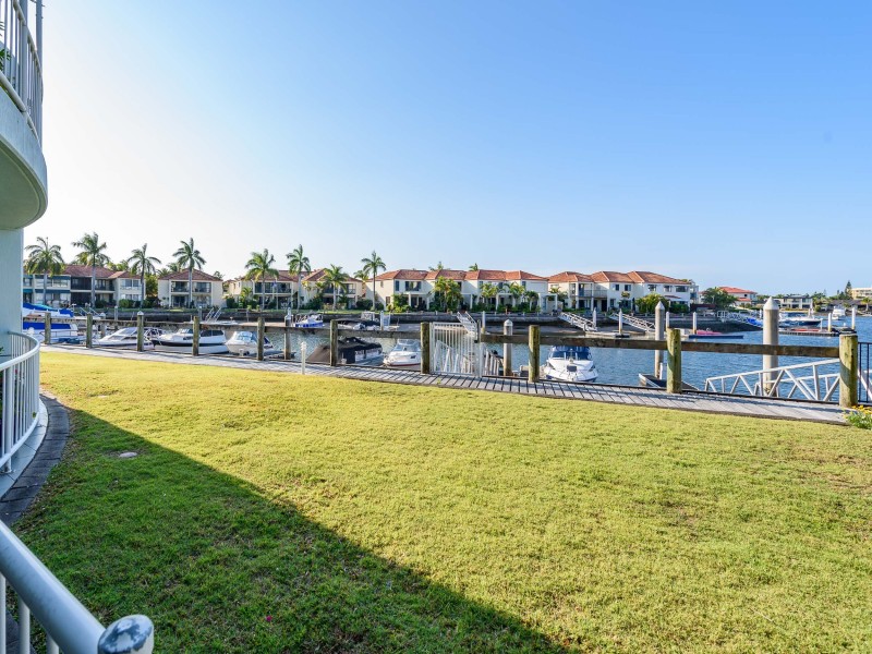 28/75 Morala Avenue, Runaway Bay QLD 4216