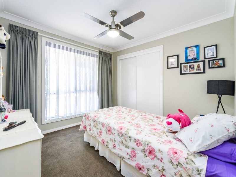 14 Pearson Close, Arundel QLD 4214