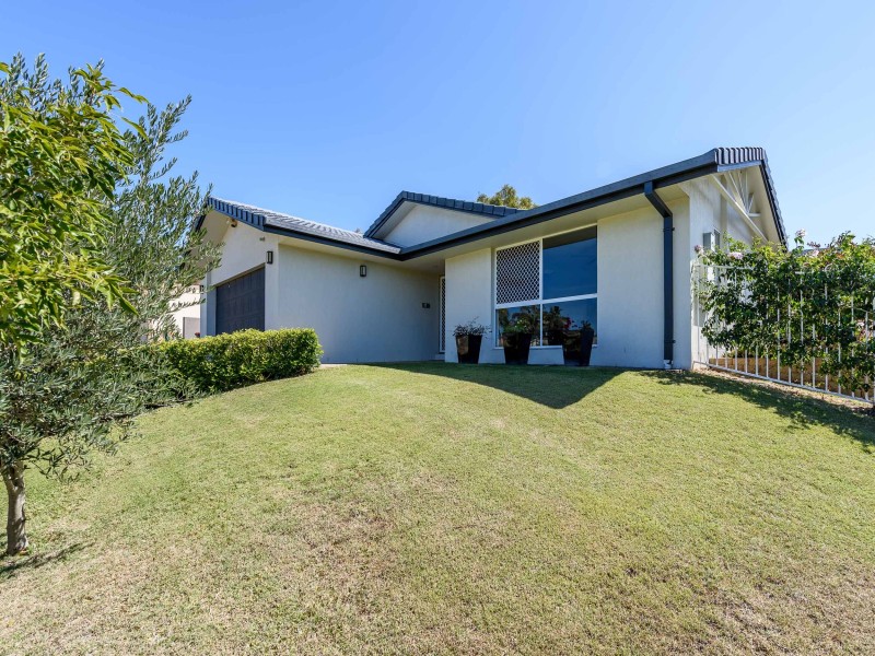 14 Pearson Close, Arundel QLD 4214
