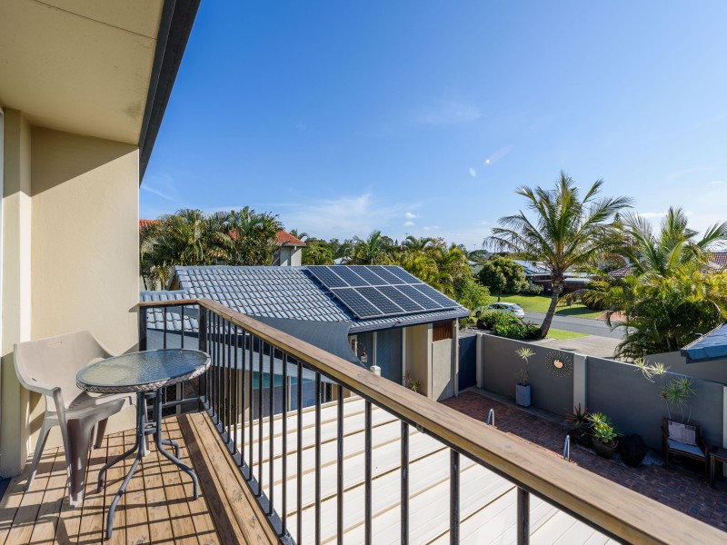 3 Tari Court, Runaway Bay QLD 4216