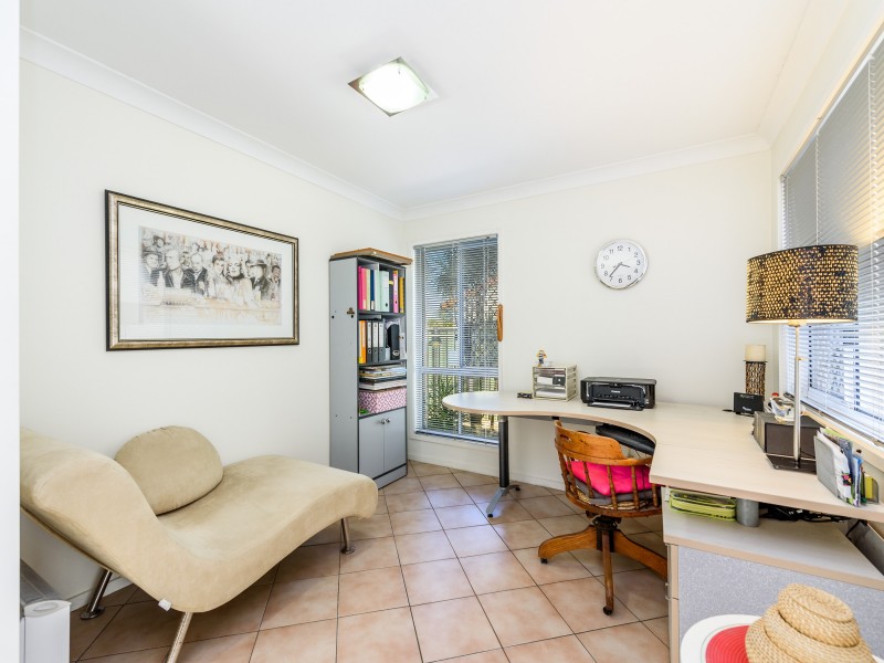 3 Tari Court, Runaway Bay QLD 4216