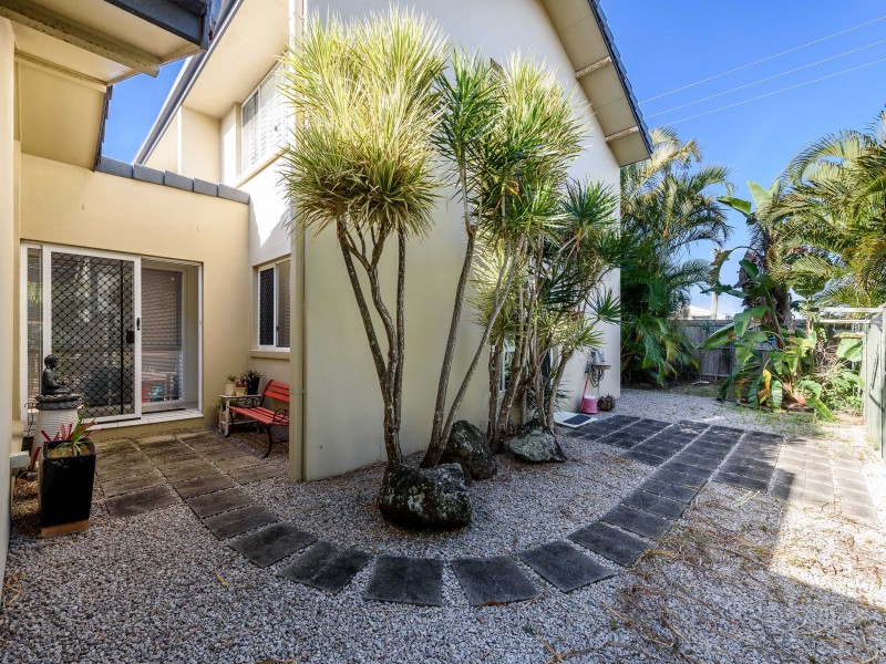 3 Tari Court, Runaway Bay QLD 4216