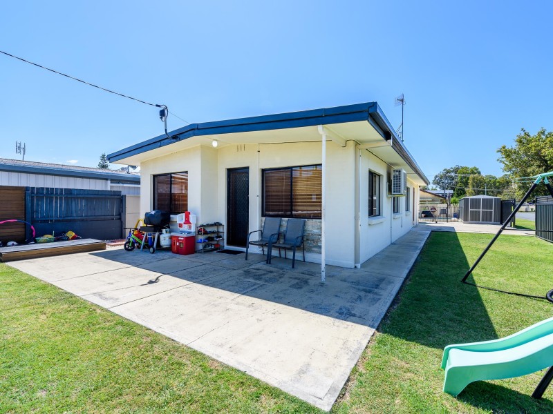 1 Nambur Street, Runaway Bay QLD 4216