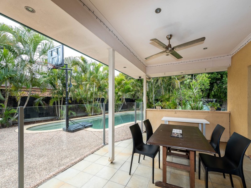 31 Lakeshore Drive, Helensvale QLD 4212