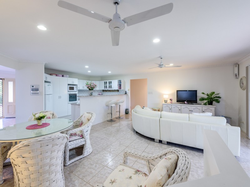 24 Arlene Park Terrace, Helensvale QLD 4212