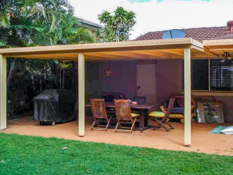 15 Shoveller Avenue, Paradise Point QLD 4216