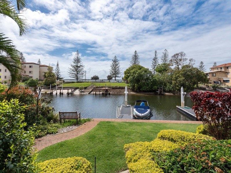 1/9-13 Madang Crescent, Runaway Bay QLD 4216