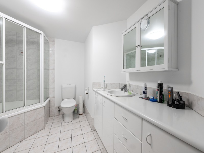 1/9-13 Madang Crescent, Runaway Bay QLD 4216