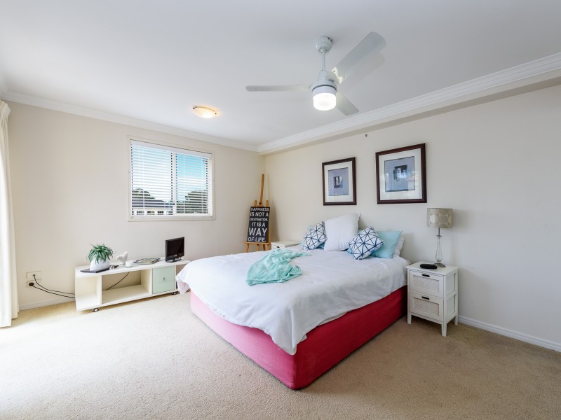 29/82 Limetree Parade, Runaway Bay QLD 4216