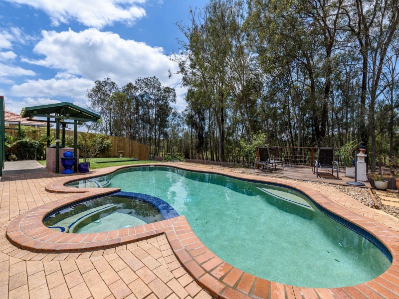 7 Yungaburra Place, Helensvale QLD 4212