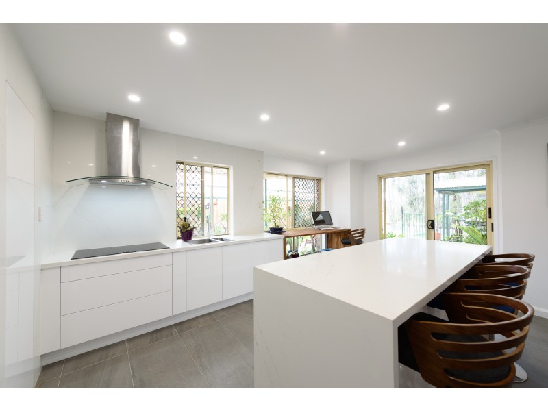 7 Yungaburra Place, Helensvale QLD 4212