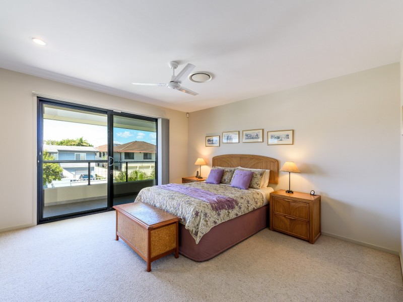 15 Nankeen Avenue, Paradise Point QLD 4216