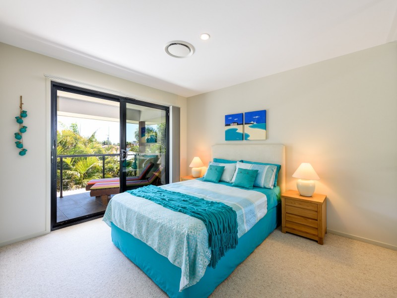 15 Nankeen Avenue, Paradise Point QLD 4216