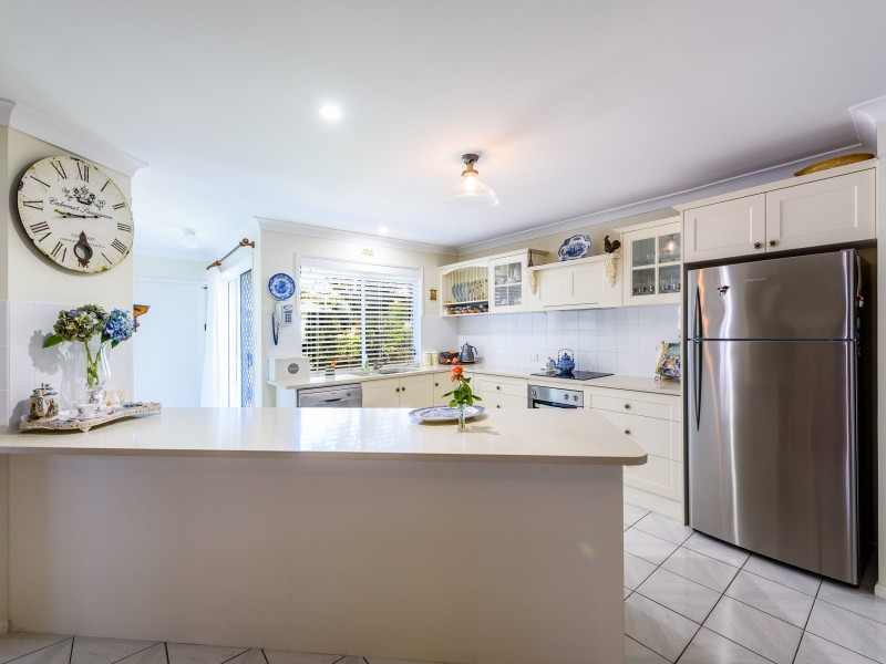 1 Putter Place, Arundel QLD 4214