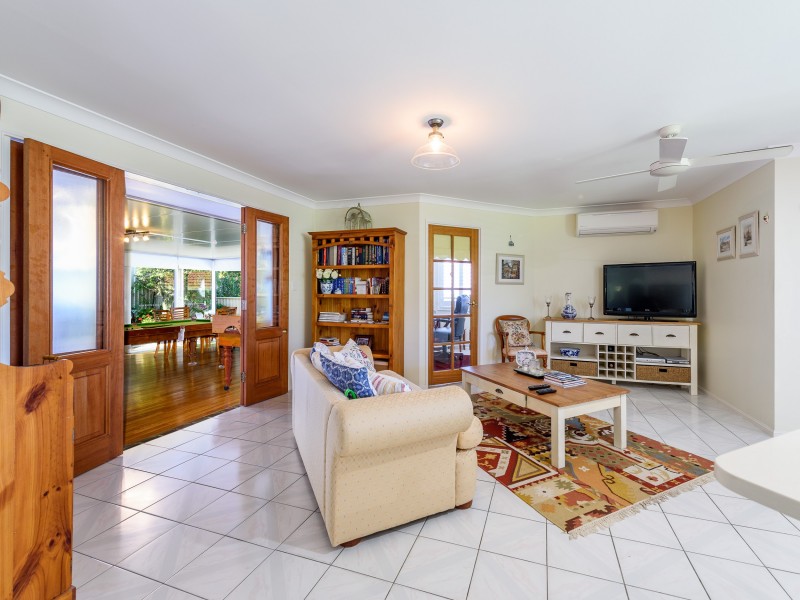 1 Putter Place, Arundel QLD 4214