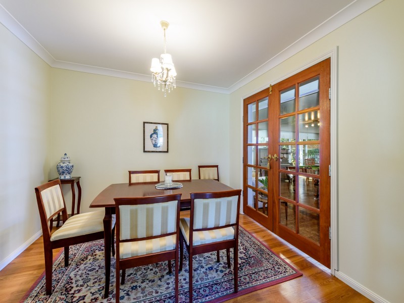 1 Putter Place, Arundel QLD 4214