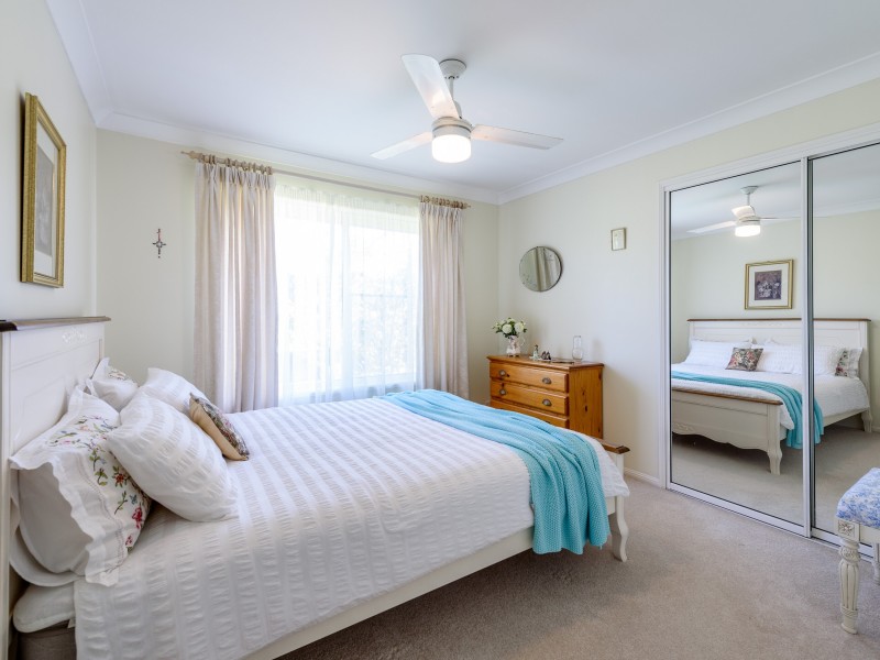 1 Putter Place, Arundel QLD 4214