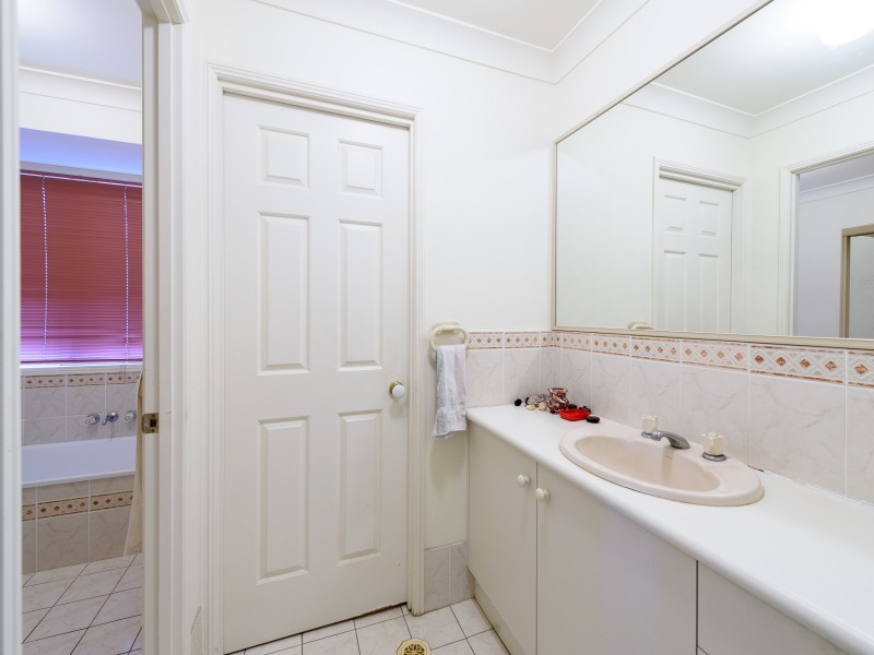 38 Arlene Park Terrace, Helensvale QLD 4212