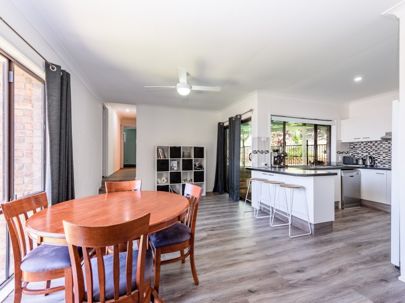 14 Cannington Place, Helensvale QLD 4212