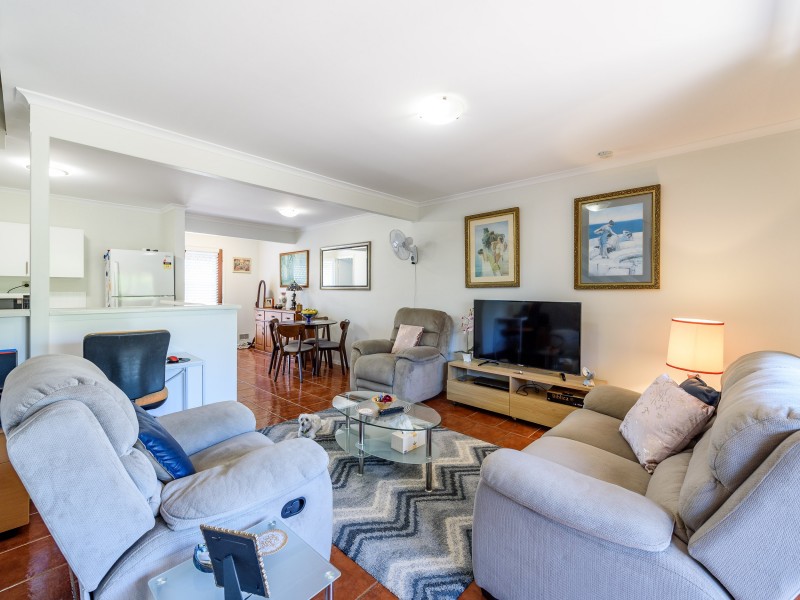 4/63 Olsen Avenue, Labrador QLD 4215