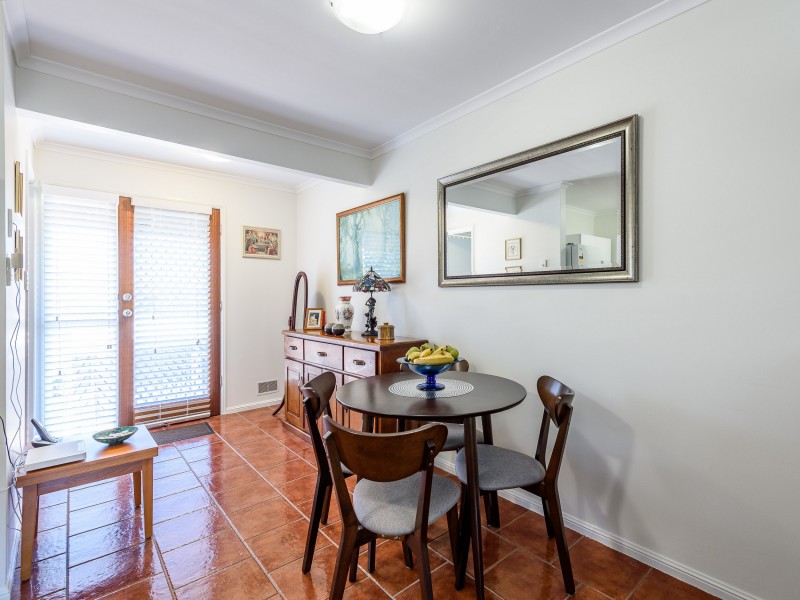 4/63 Olsen Avenue, Labrador QLD 4215