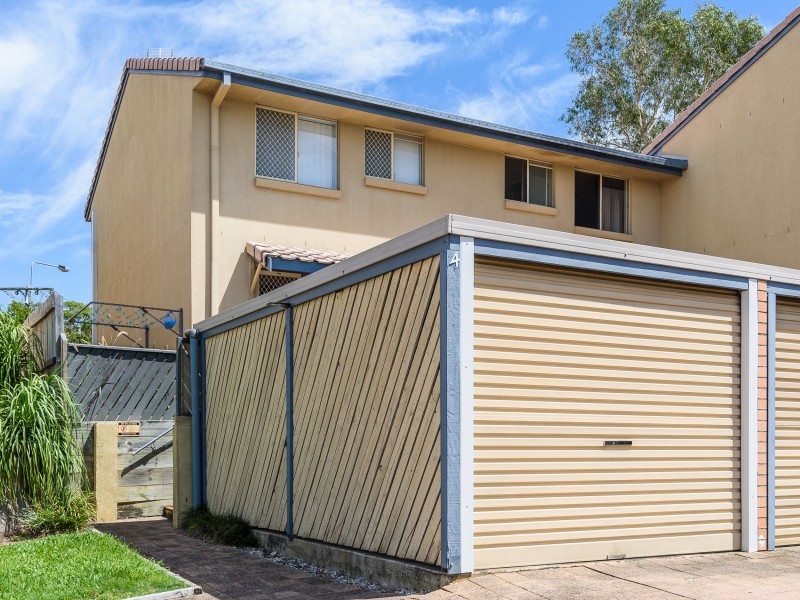 4/63 Olsen Avenue, Labrador QLD 4215