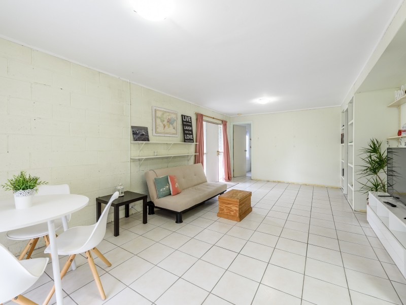 8 Innes Avenue, Molendinar QLD 4214