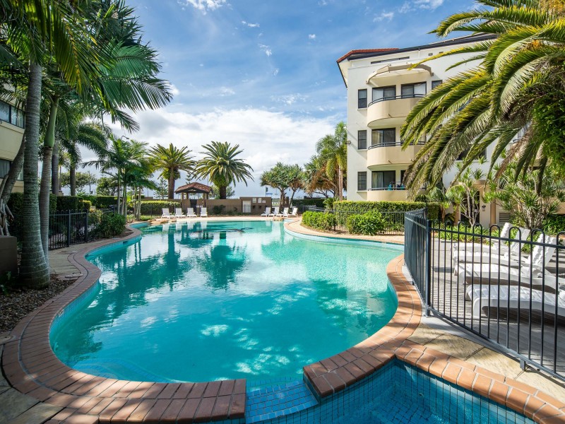 118/392 Marine Parade, Labrador QLD 4215