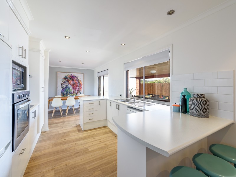 50 Ridgevale Drive, Helensvale QLD 4212