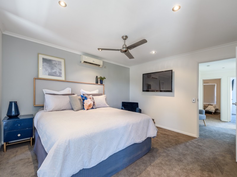 50 Ridgevale Drive, Helensvale QLD 4212