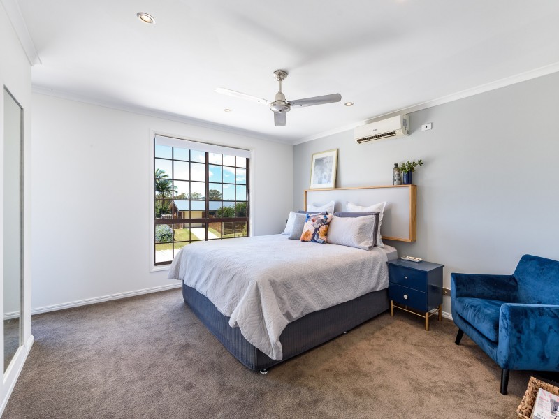 50 Ridgevale Drive, Helensvale QLD 4212