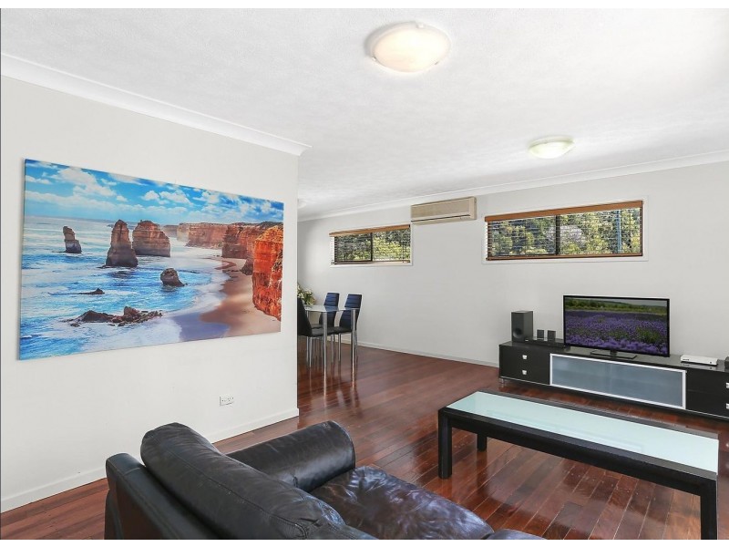 68 Kumbari Close, Southport QLD 4215