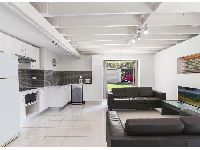 68 Kumbari Close, Southport QLD 4215