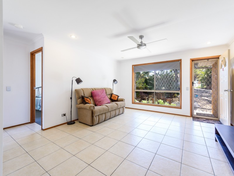 1/15 Robin Joy Close, Labrador QLD 4215