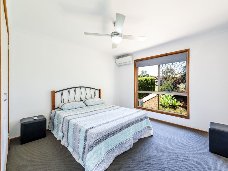 1/15 Robin Joy Close, Labrador QLD 4215