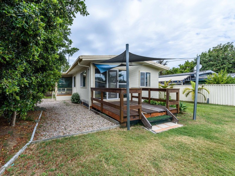4 Matina Street, Biggera Waters QLD 4216