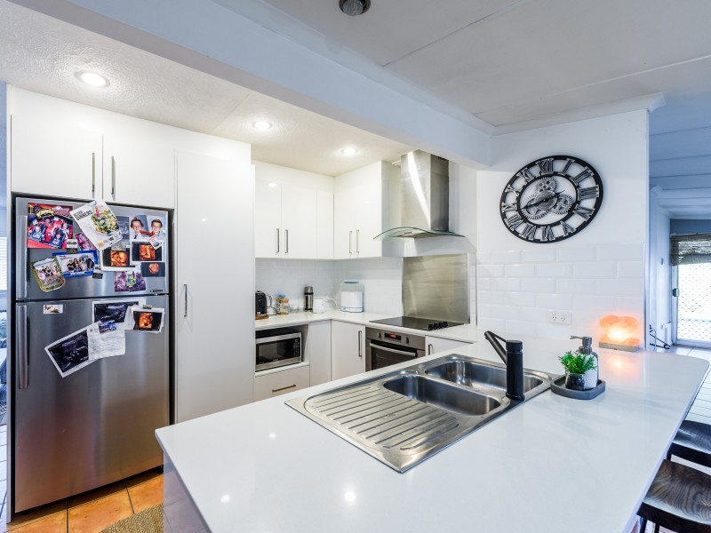 47 Mungera Street, Runaway Bay QLD 4216