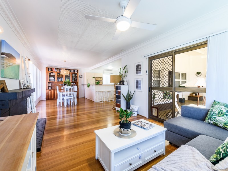 45 Central Street, Labrador QLD 4215