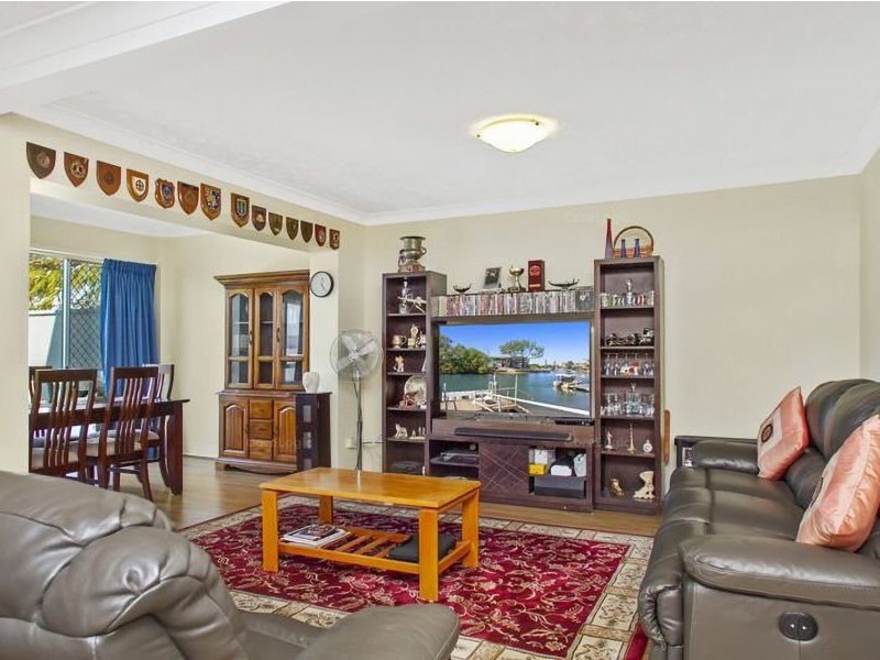 1/5 Perry Place, Biggera Waters QLD 4216