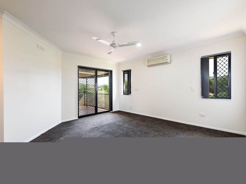 5 Maui Crescent, Oxenford QLD 4210