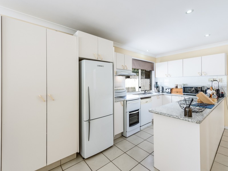 15 Tallara Street, Coombabah QLD 4216